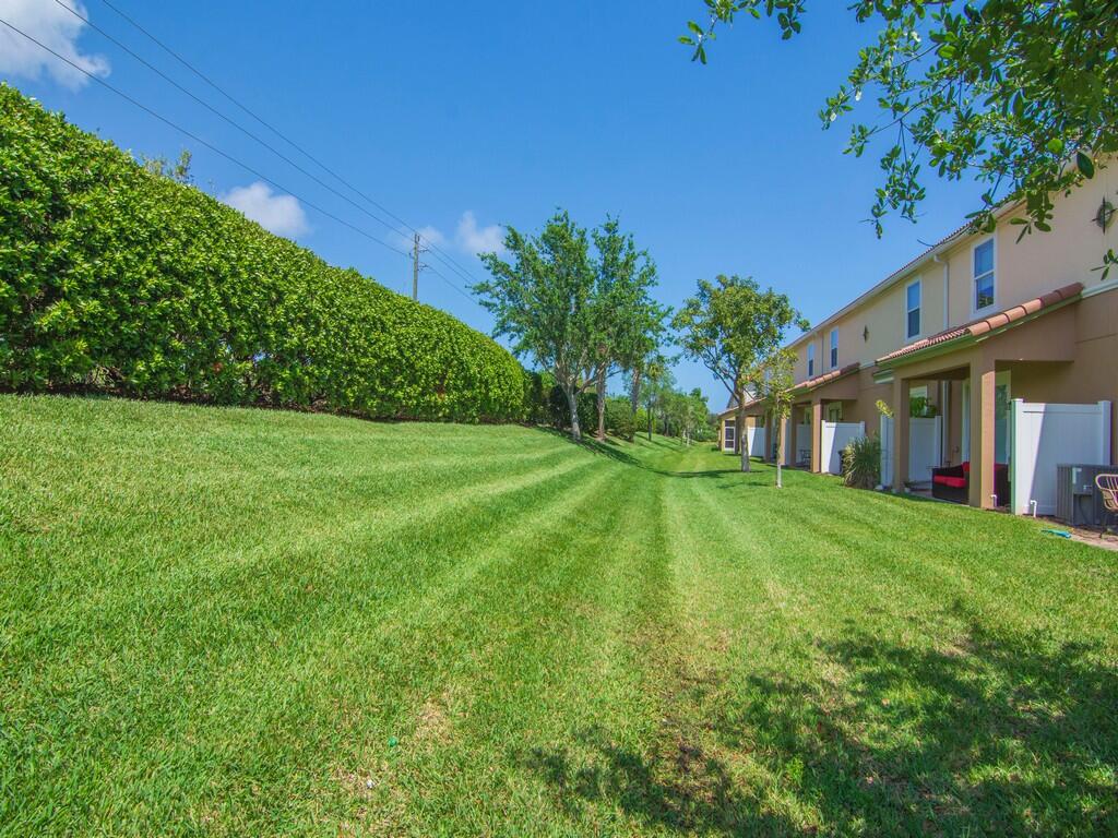 1073 Normandie Way