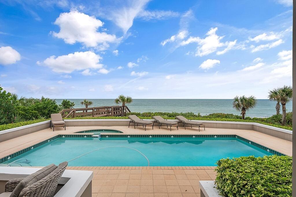 290 Bermuda Bay Lane