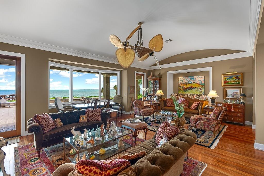 290 Bermuda Bay Lane