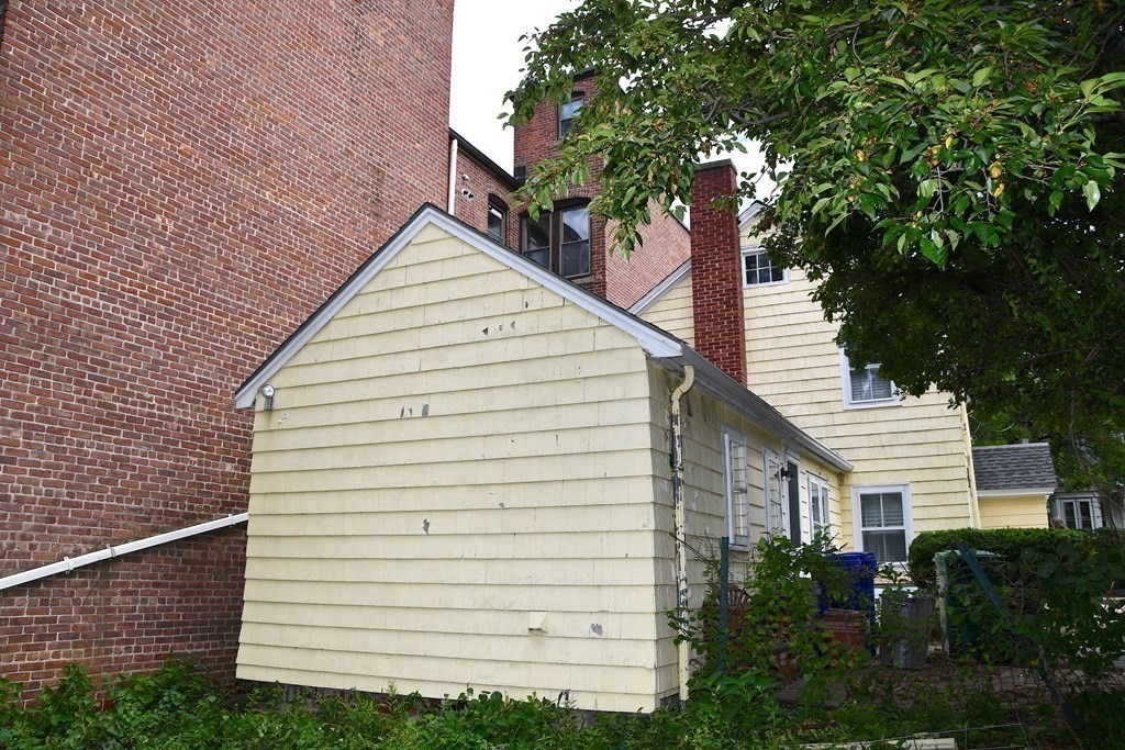 981 Chestnut Street
