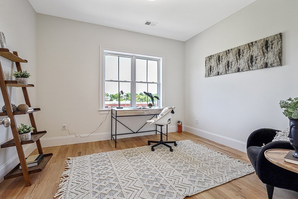 68 Chestnut Street # 4
