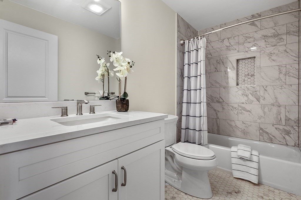 68 Chestnut Street # 4