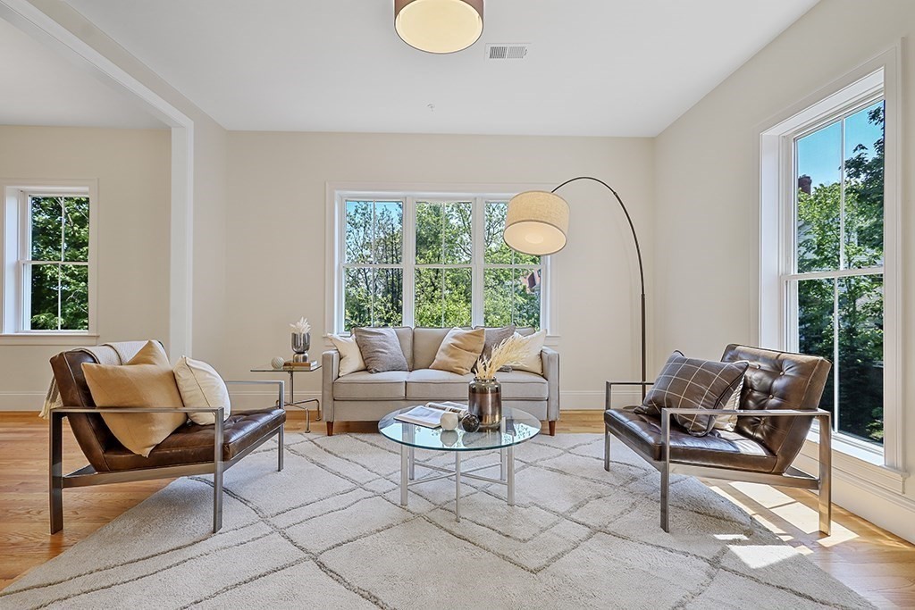 68 Chestnut Street # 4