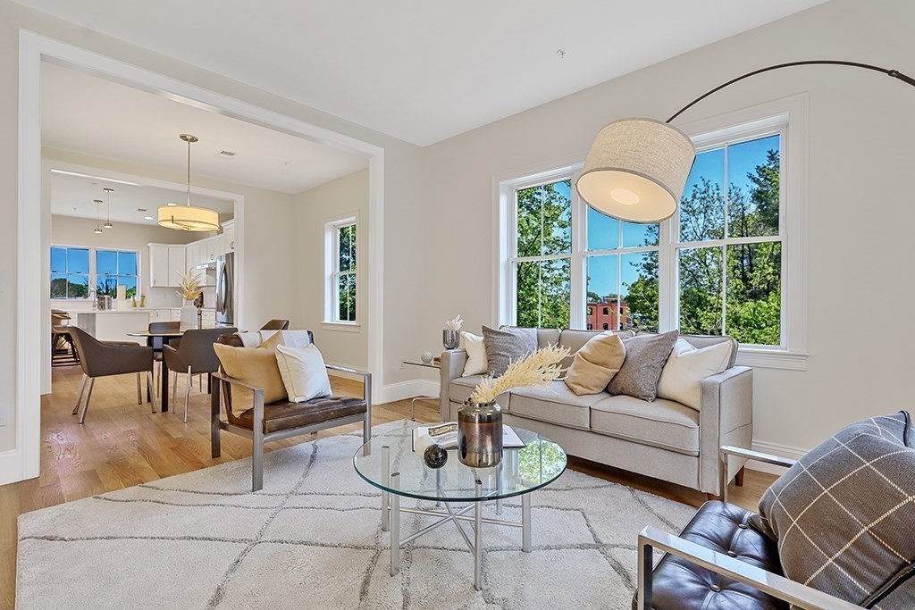 68 Chestnut Street # 4
