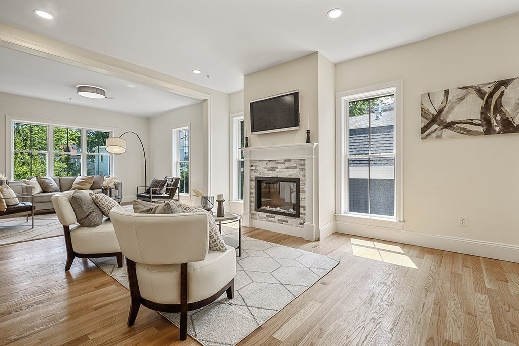 68 Chestnut Street # 4