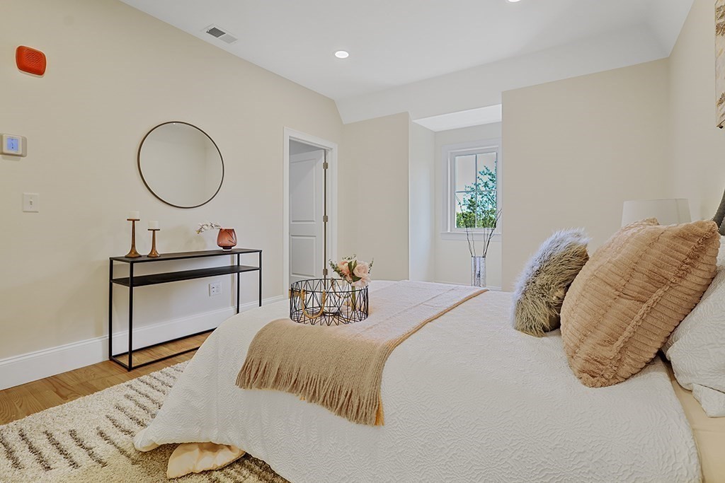 68 Chestnut Street # 4