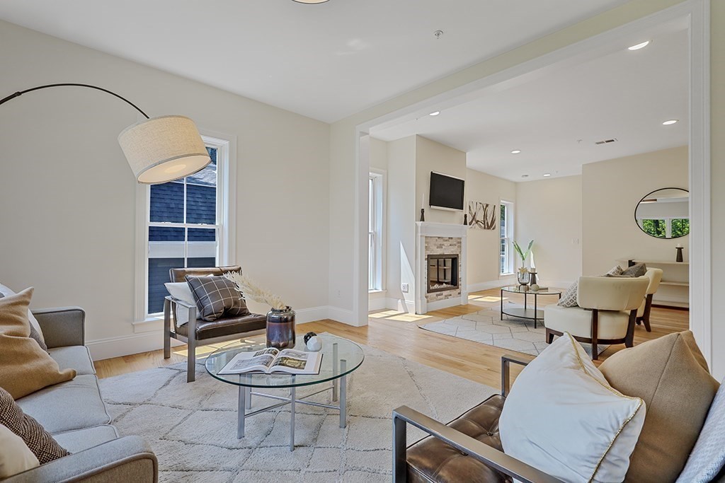 68 Chestnut Street # 4