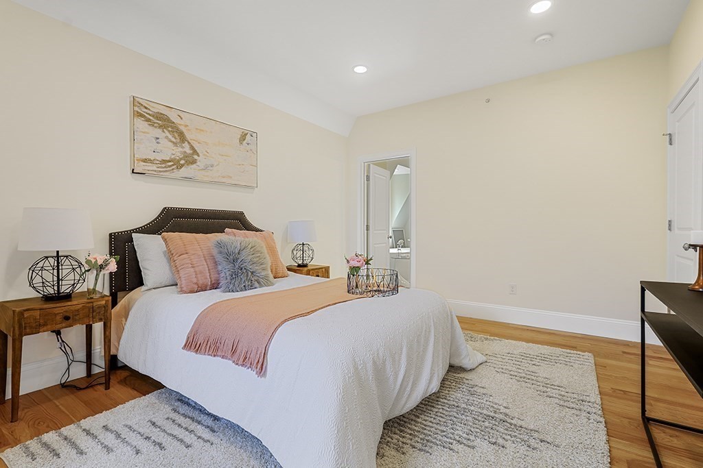 68 Chestnut Street # 4
