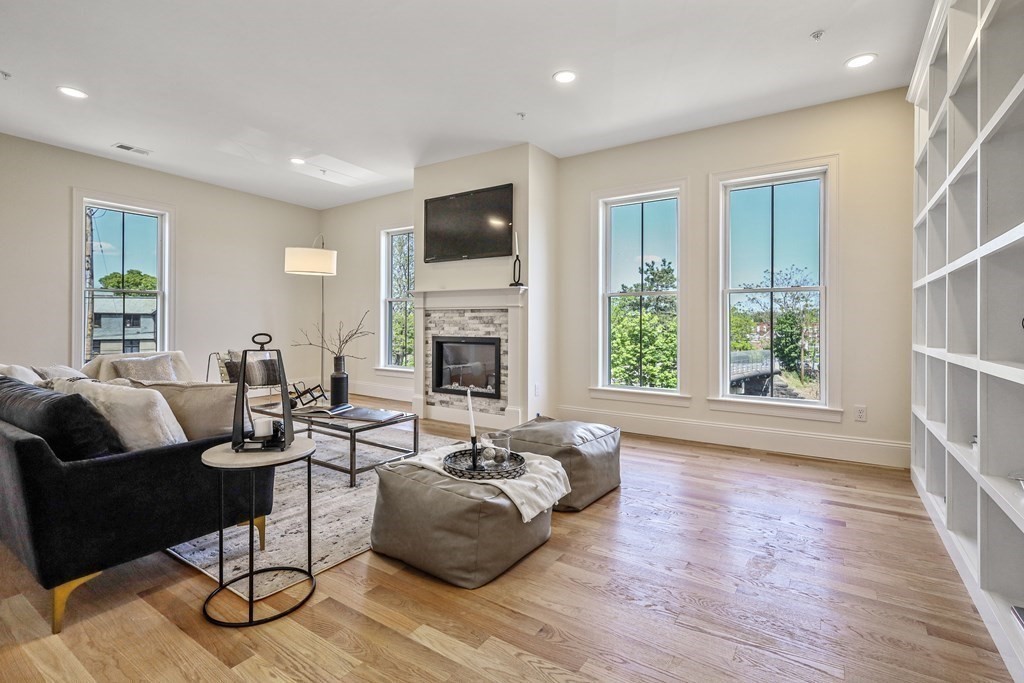 68 Chestnut Street # 3