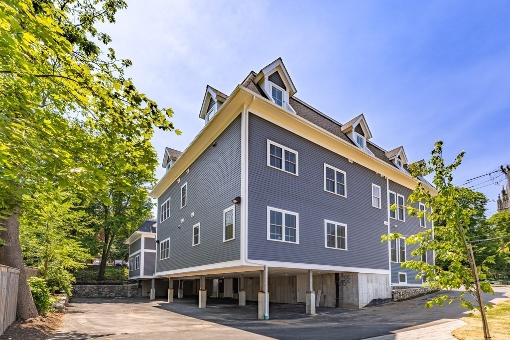 68 Chestnut Street # 1