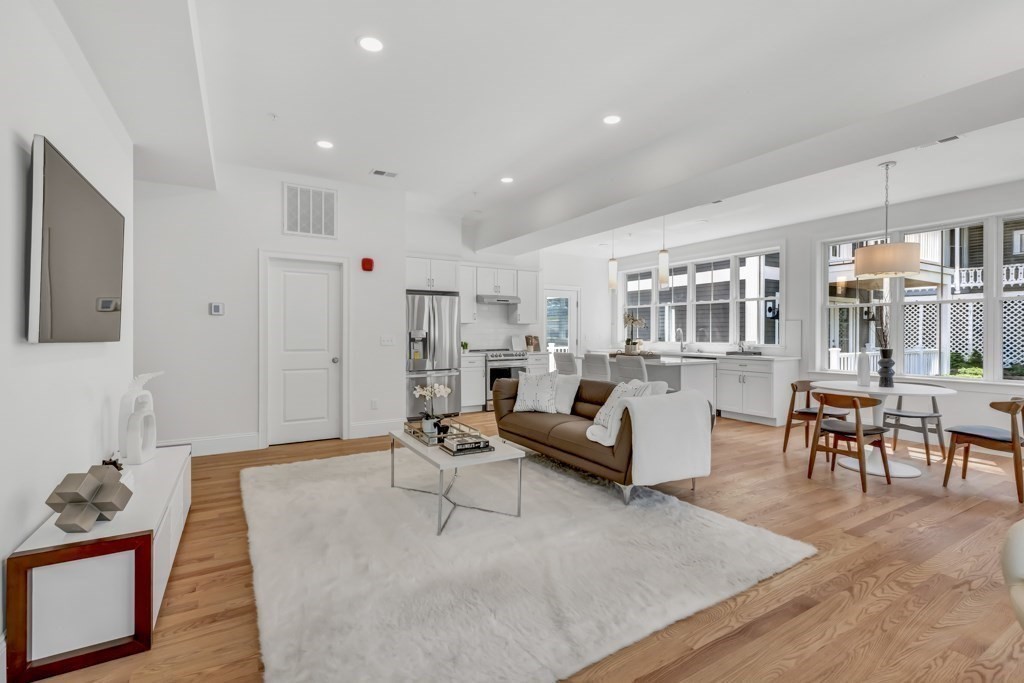 68 Chestnut Street # 1