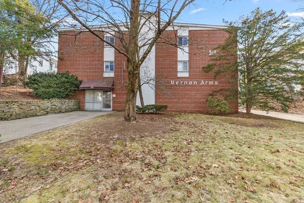 300 Tremont # 14