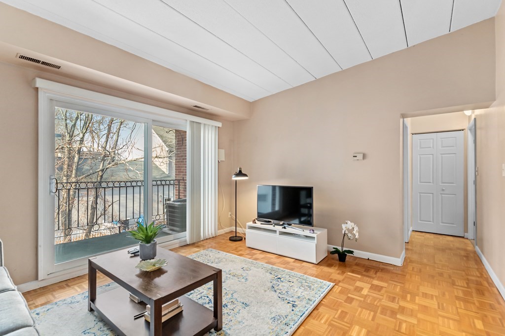300 Tremont # 14