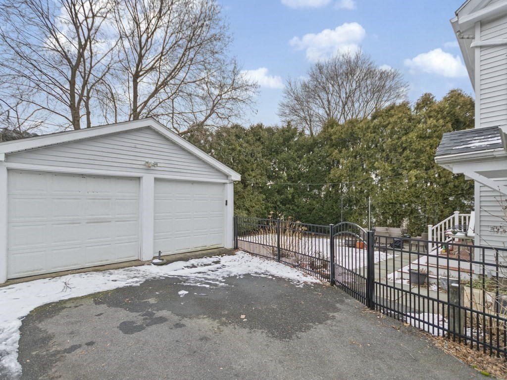 126 Jackson St