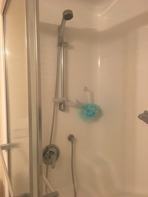 250 Hammond Pond Pkwy # 804S