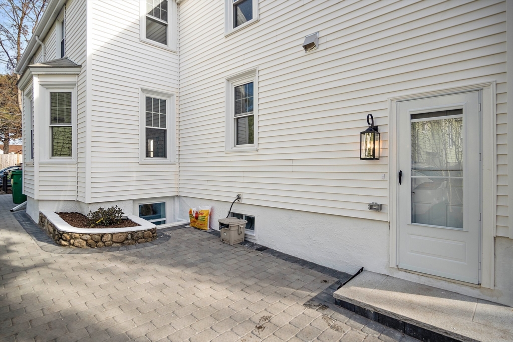 116 Pearl St