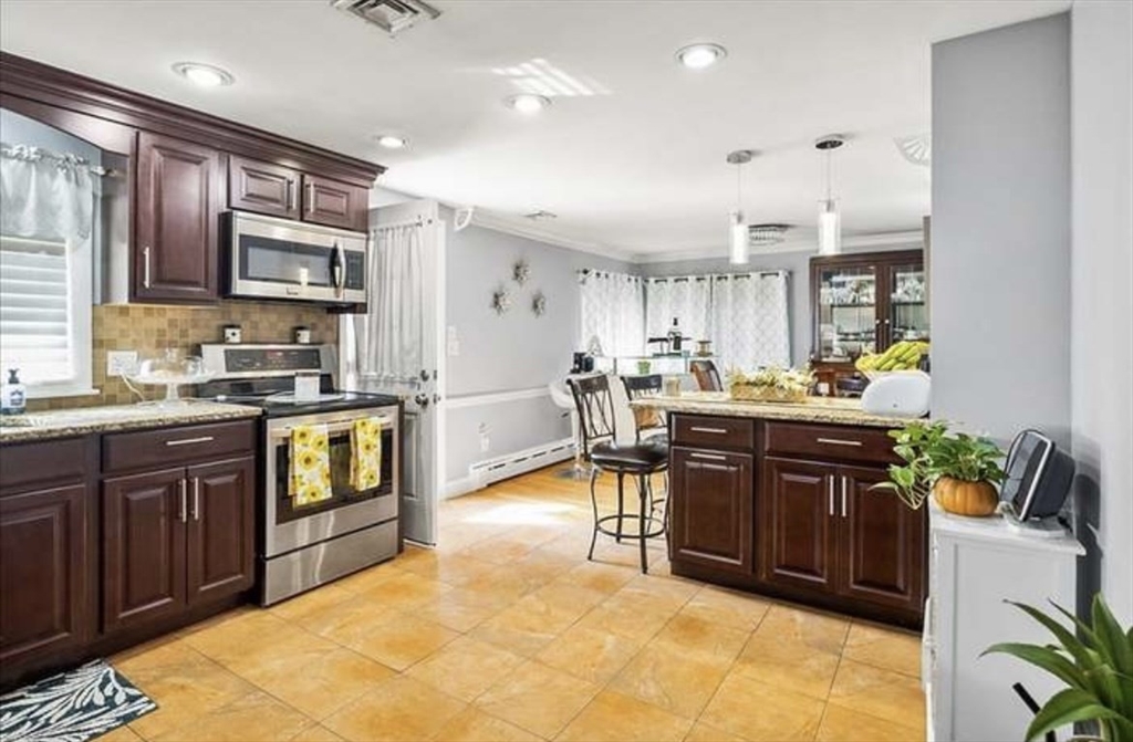 3 Greenview Rd # 3