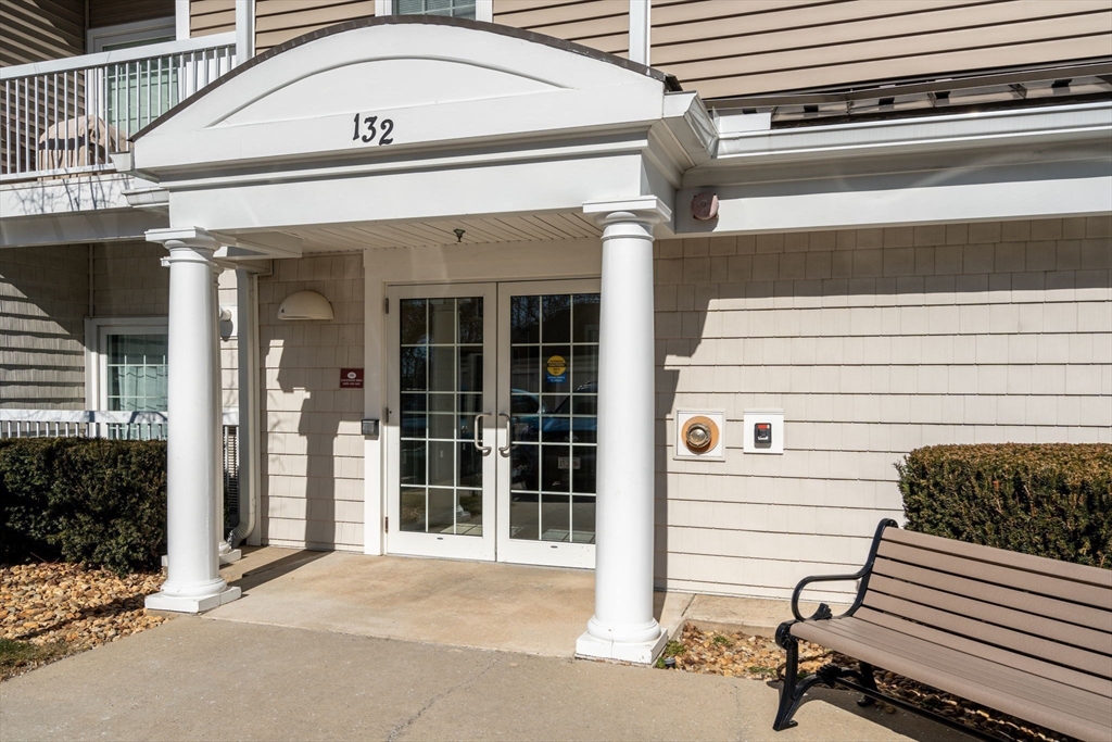 132 Clocktower Dr # 302