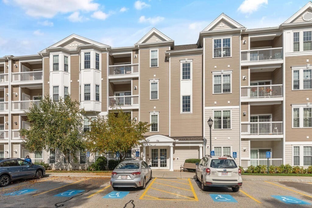 132 Clocktower Dr # 302