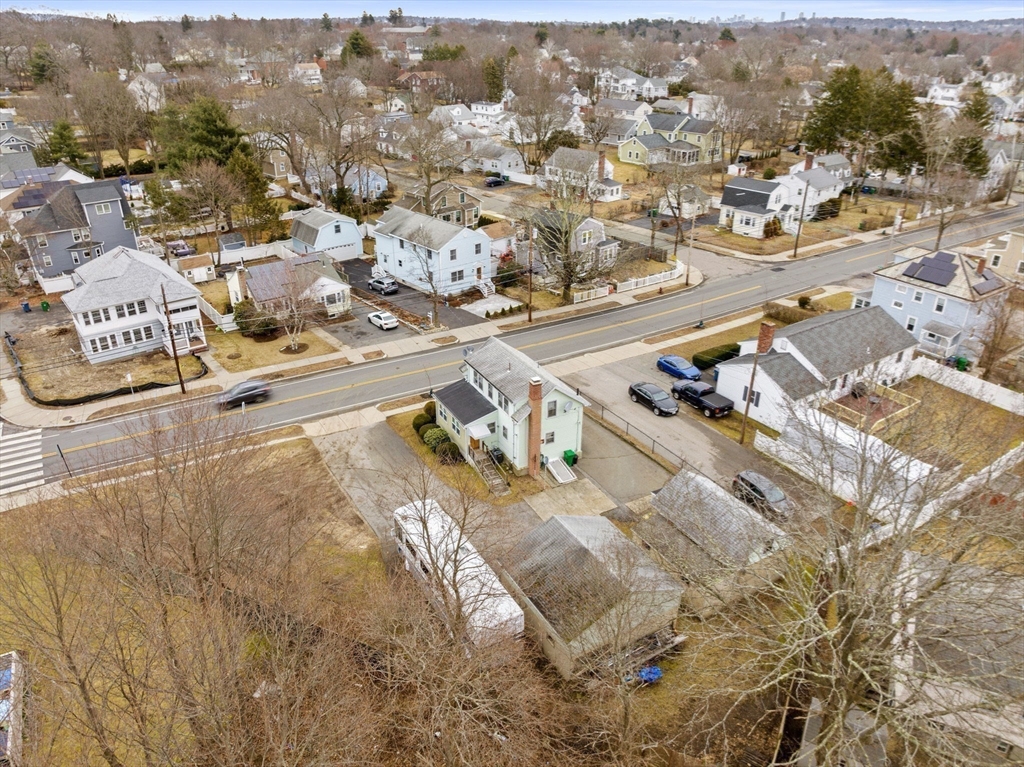 262 River St