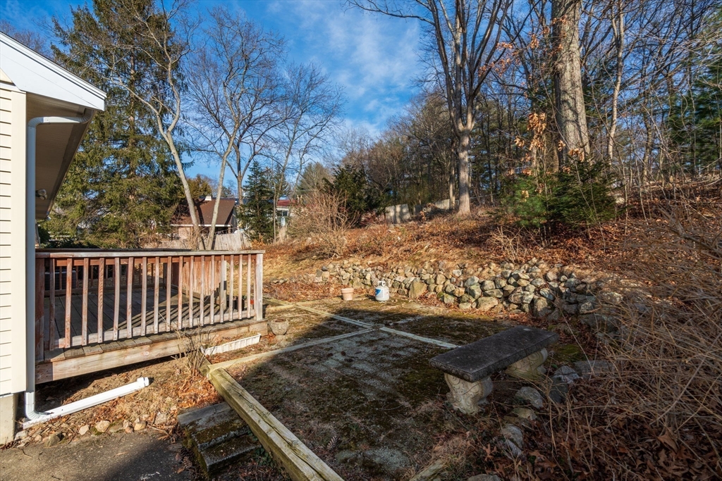 52 Warren Rd
