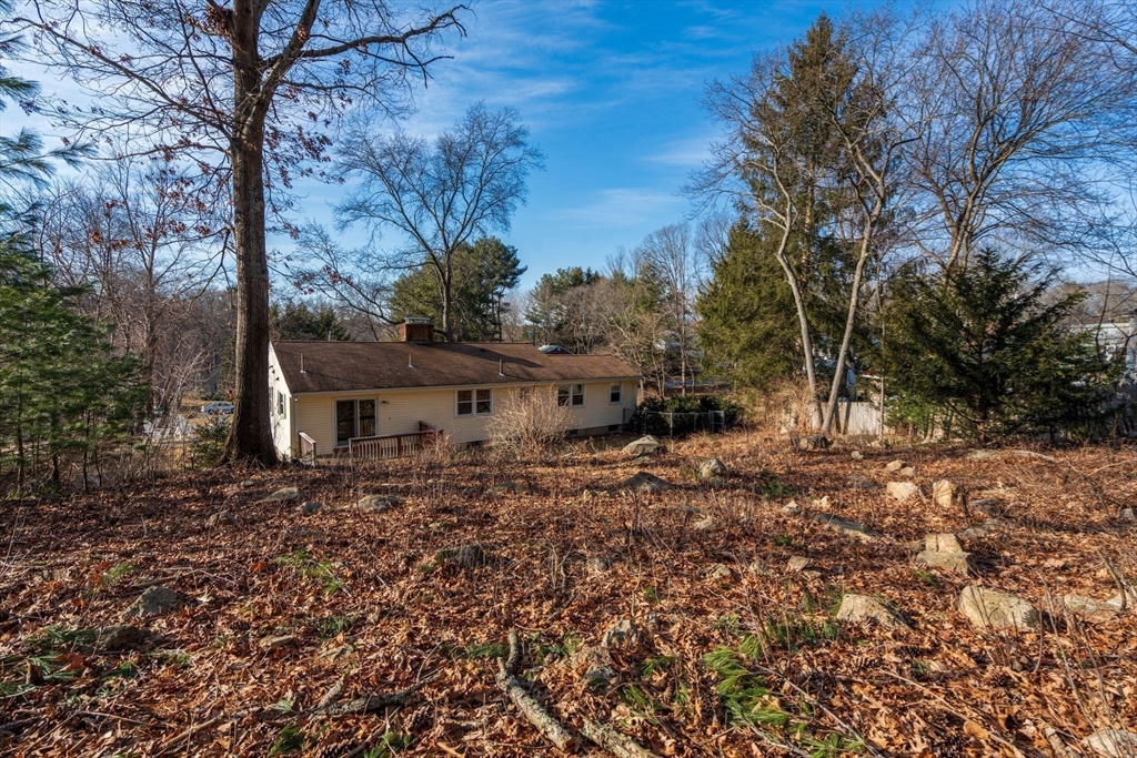 52 Warren Rd
