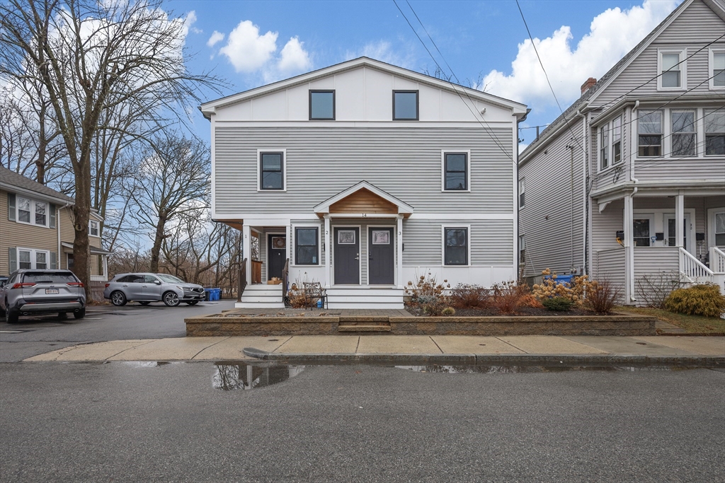 14 Rumford Ave # 3
