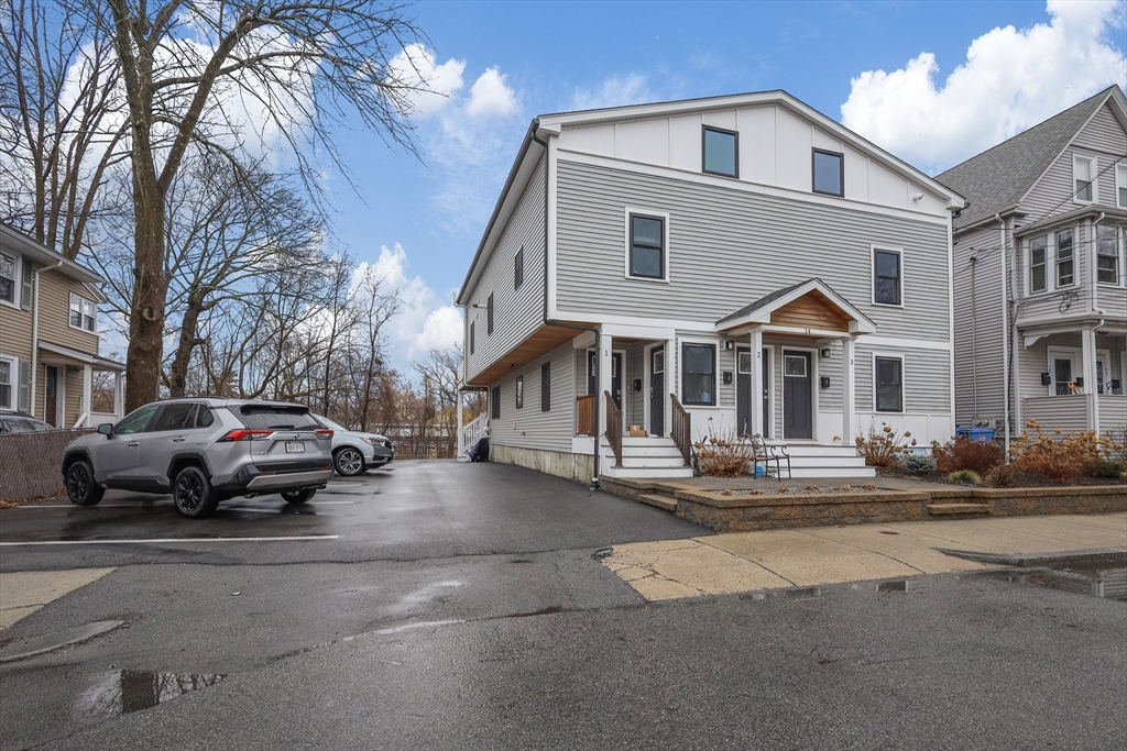 14 Rumford Ave # 3