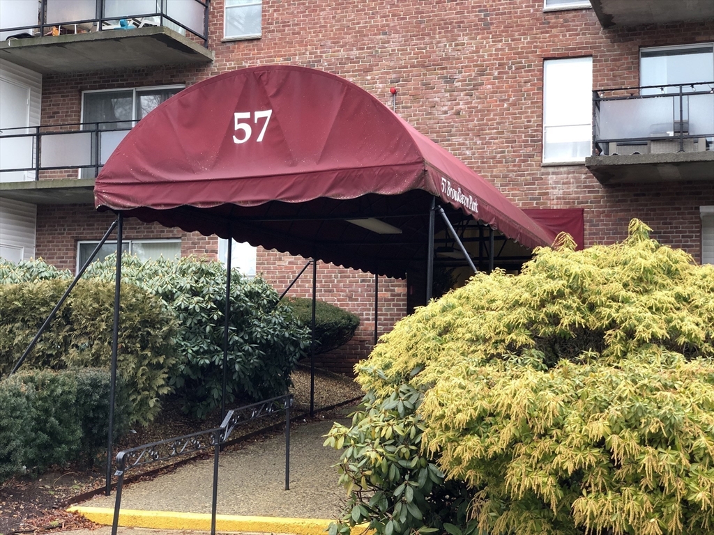 57 Broadlawn Park # 24A