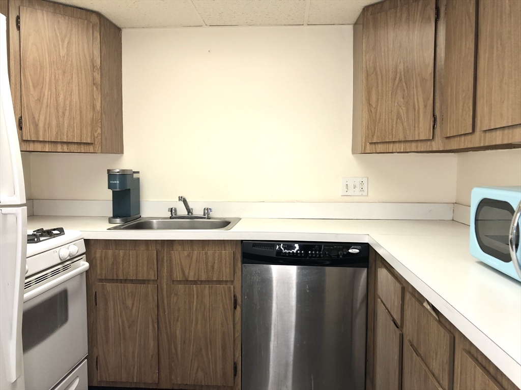 57 Broadlawn Park # 24A