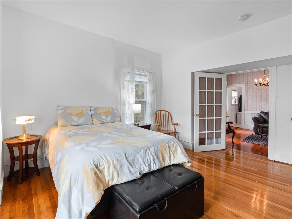 124 Sheridan Ave # 2