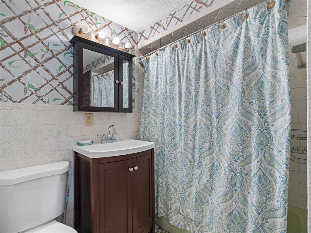 124 Sheridan Ave # 2