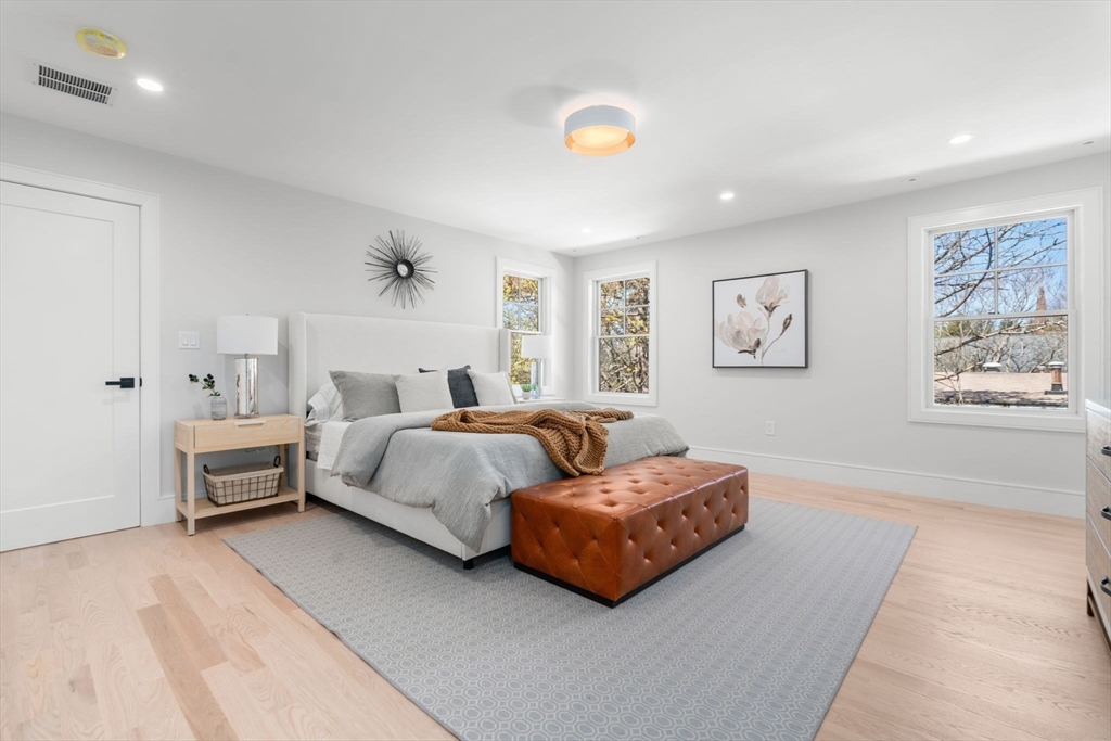 19 Vernon Street # 1