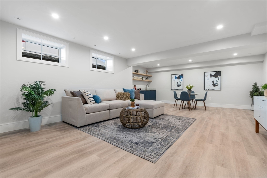 19 Vernon Street # 1