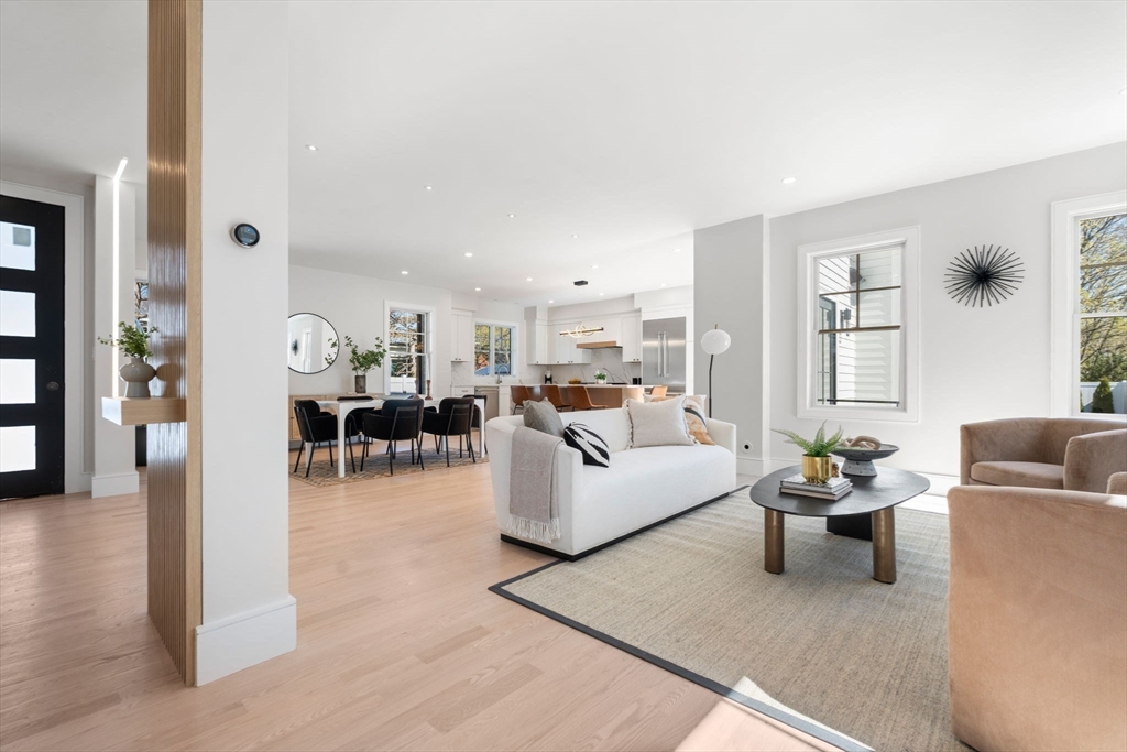 19 Vernon Street # 1