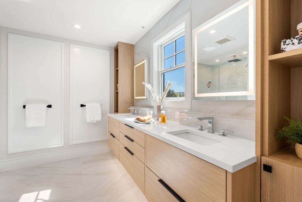 19 Vernon Street # 1