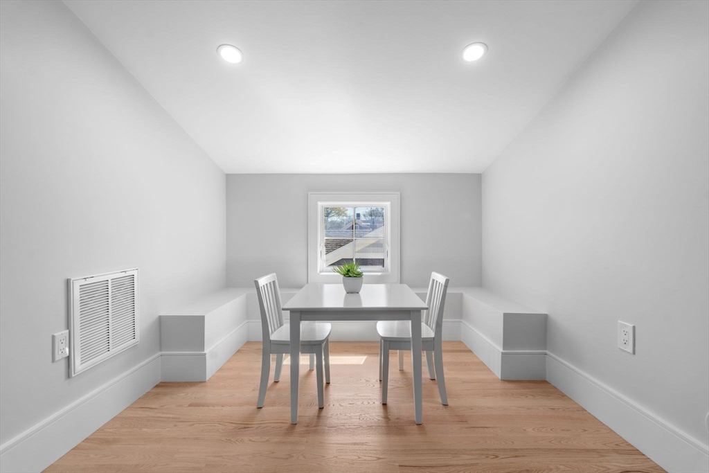 19 Vernon Street # 1
