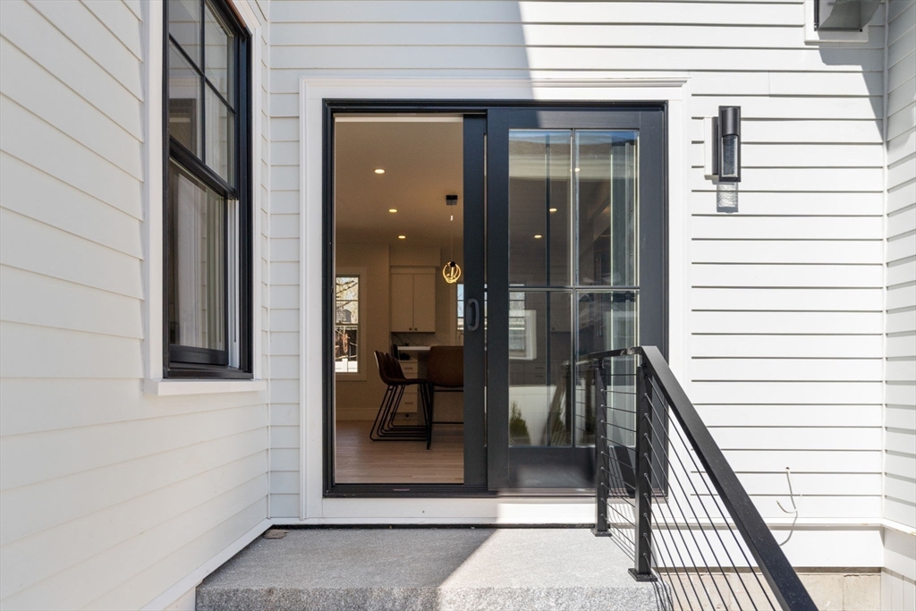 19 Vernon Street # 1