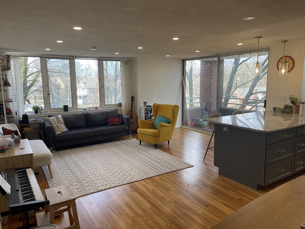 50 Watertown Unit: 305