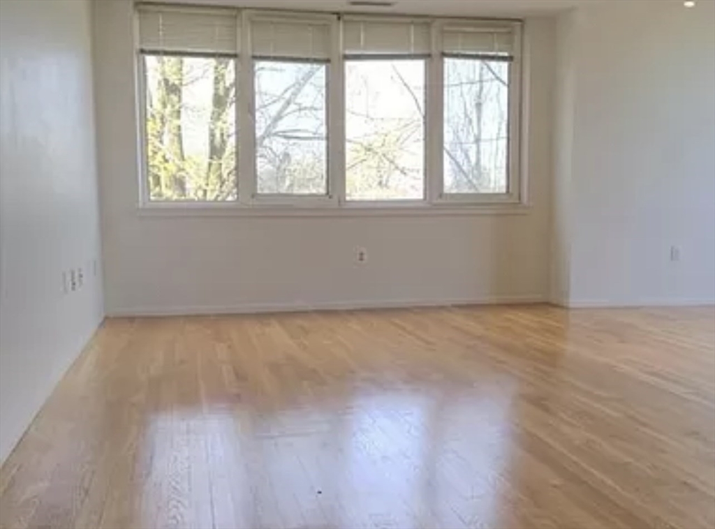 50 Watertown Unit: 305