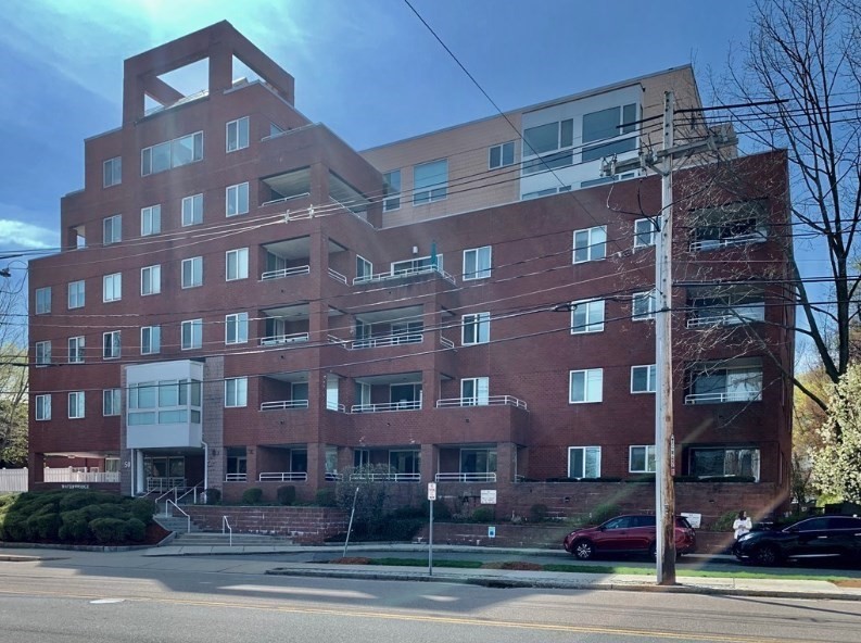 50 Watertown Unit: 305
