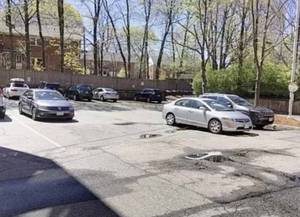 50 Watertown Unit: 305