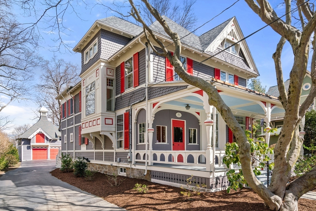 11 Church St
