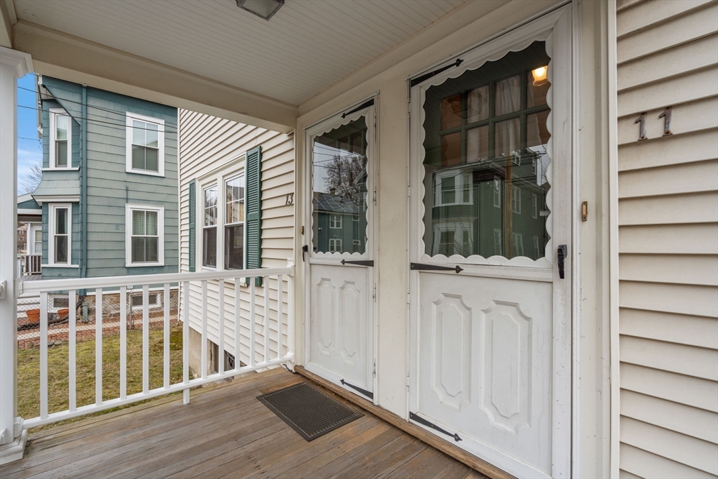 11-13 Henry St