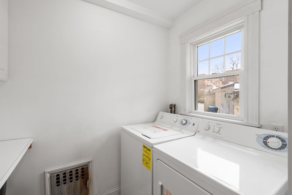 11-13 Henry St