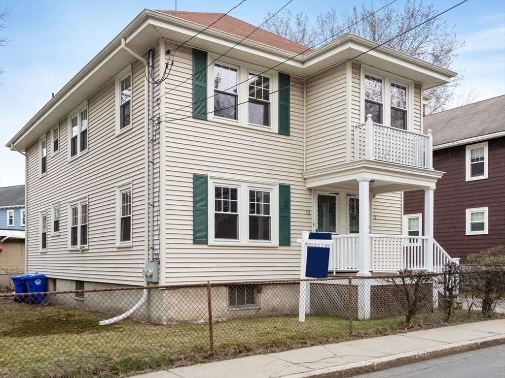 11-13 Henry St