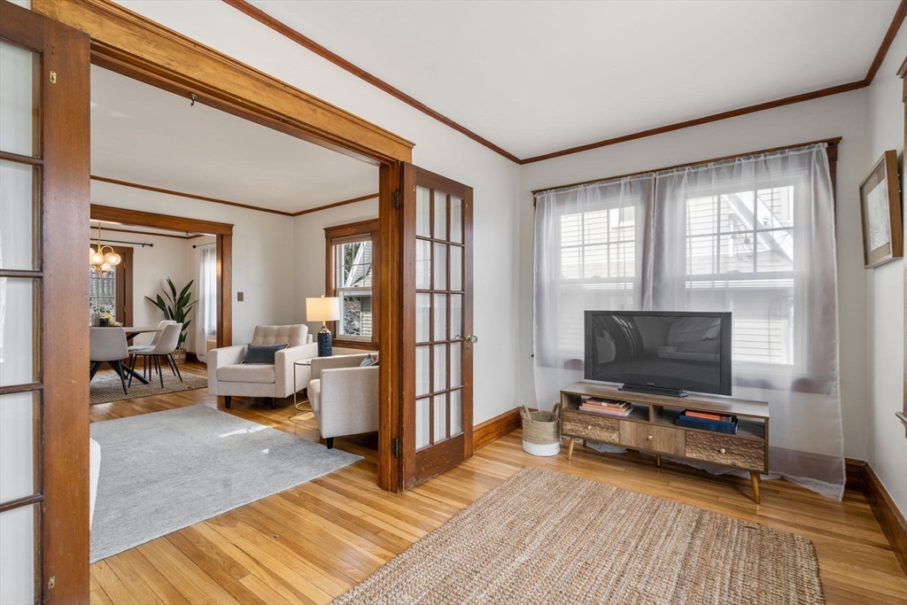 81 Hawthorne Rd