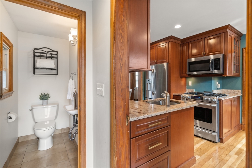 81 Hawthorne Rd