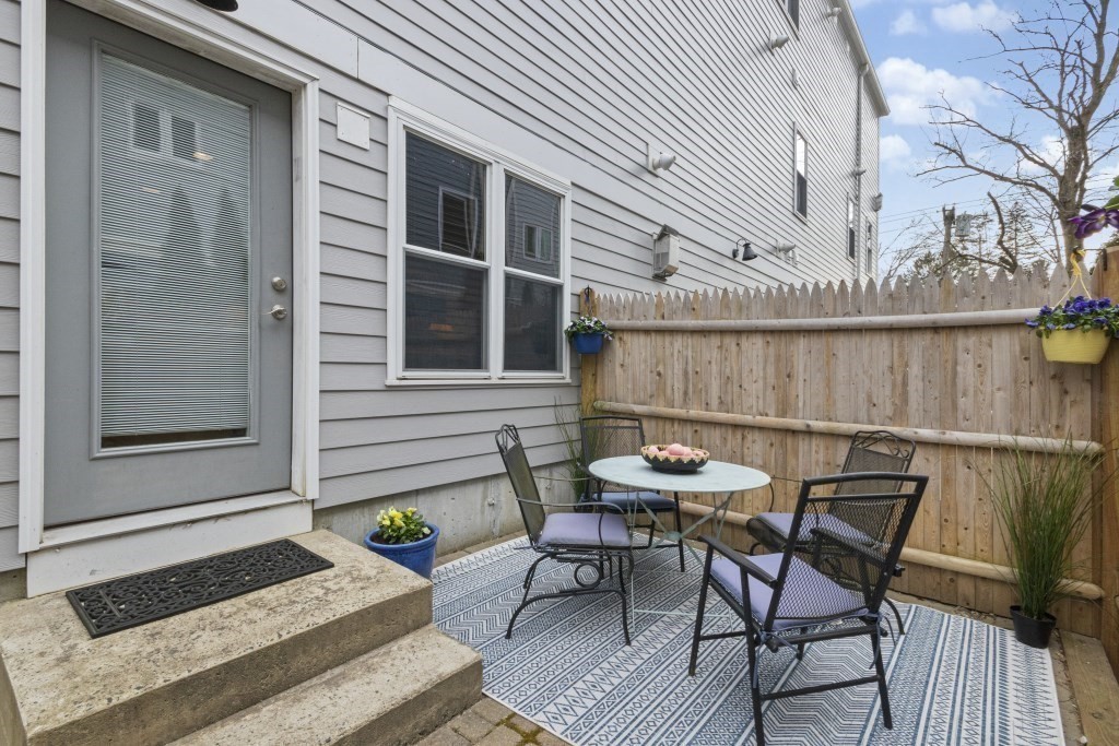 841 Lagrange St # 1