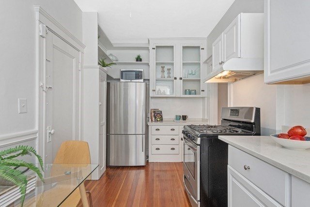 242 S Huntington Ave # 8